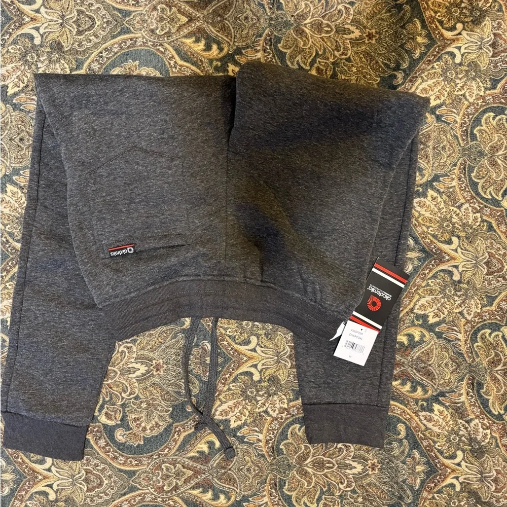 New Akademik’s Sweatpants Size M